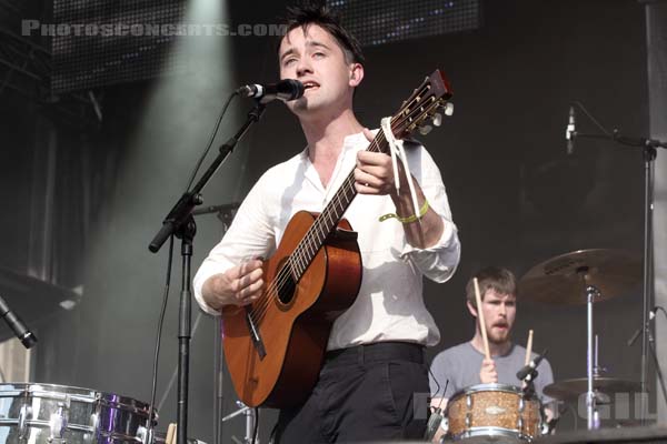 VILLAGERS - 2013-07-18 - PARIS - Parvis de l'Hotel de Ville - 